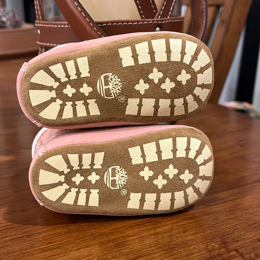 Timberland Infant Crib Booties Boots + Hat gift set pink Baby Shoes Girls Sizes